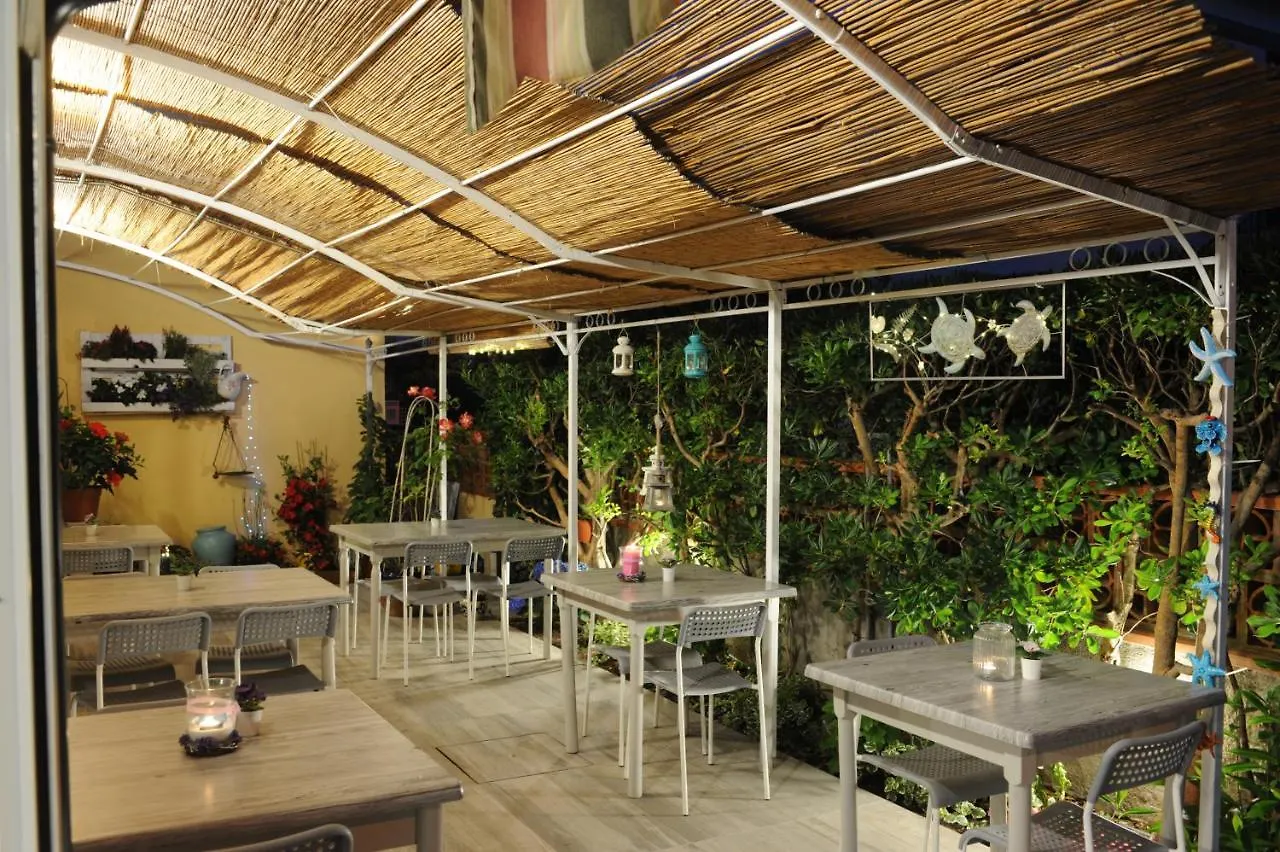 Hotel Le Giare مارينا دي بييتراسانْت