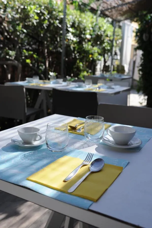 Hotel Le Giare مارينا دي بييتراسانْت