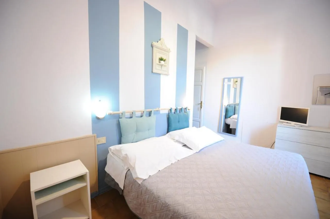 Hotel Le Giare مارينا دي بييتراسانْت إيطاليا