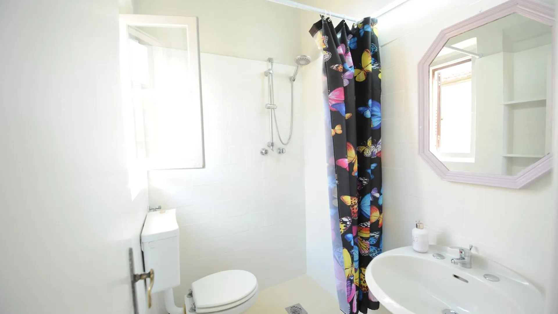 **  Hotel Le Giare مارينا دي بييتراسانْت إيطاليا