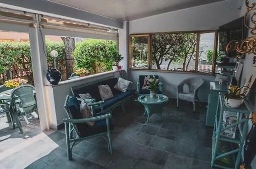 Hotel Le Giare مارينا دي بييتراسانْت